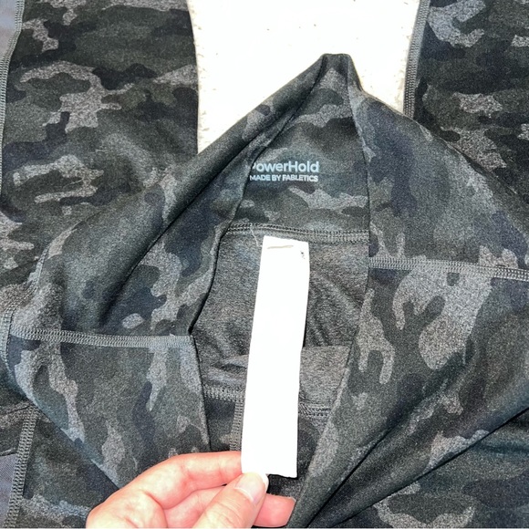 Fabletics power hold full length leggings camouflage size small - Picture 4 of 6
